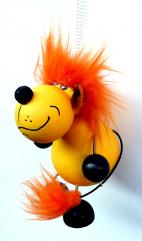 Federfigur Löwe mit Spiralfeder und Holzring zum Aufhängen