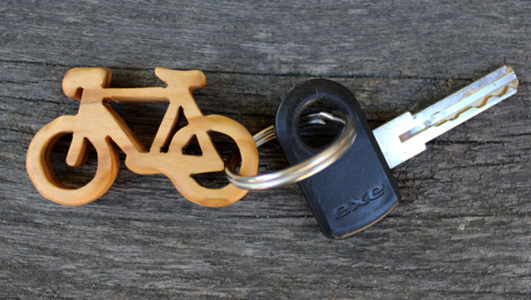 Schlüsselanhänger Fahrrad - Olivenholz